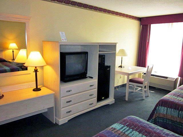 Motel 6-Richmond, In Room photo